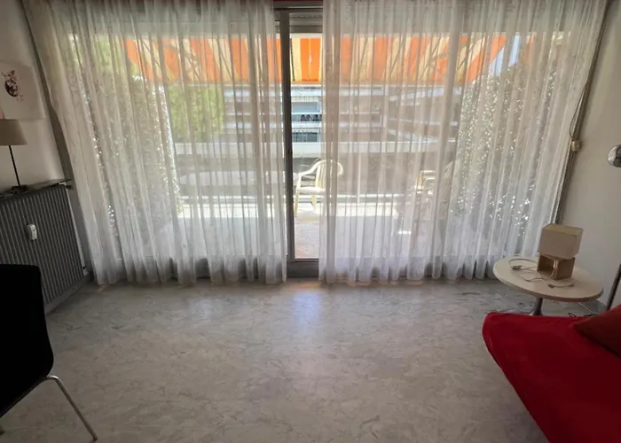 Beautiful In Juan Les Pins * Антиб